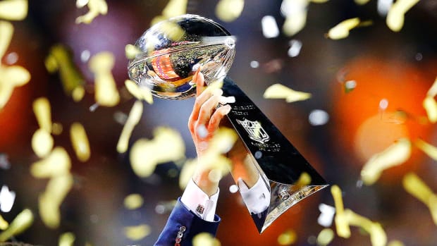 nfl-midseason-predictions-playoffs-super-bowl-li-lombardi-trophy.jpg